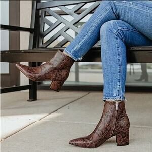 New MARC FISHER Jarli Pointy Snake Low Heel Ankle Bootie Sz 5.5 Brown NWOB